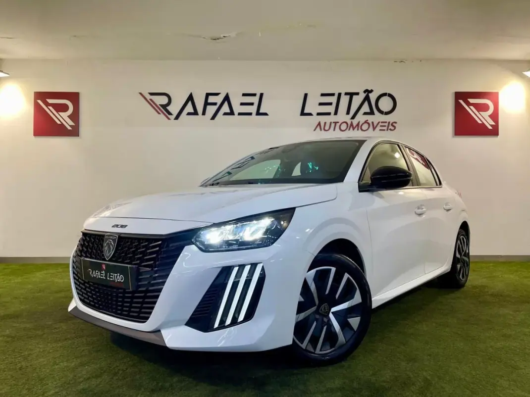 Peugeot 208 2024 - 15450 EUR, 18000 km - AUTO.MOTO.pt - 18000km - foto 1 de 29