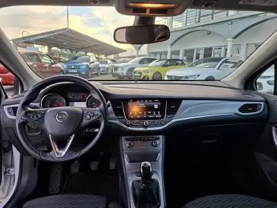 Opel Astra 2016 - 11000 EUR, 81600 km - AUTO.MOTO.pt - 81600km - foto 14 de 28