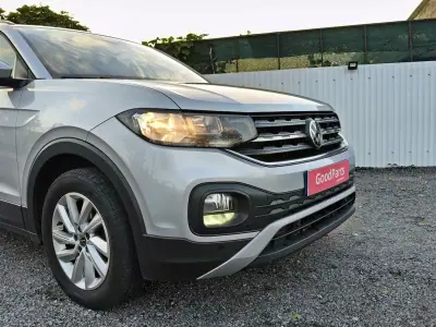 Volkswagen T-Cross 2022 - 15900 EUR, 80100 km - AUTO.MOTO.pt - 80100km - foto 25 de 28