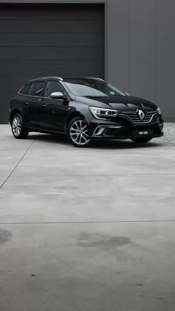Renault Mégane Sport Tourer 2019 - 16300 EUR, 123000 km - AUTO.MOTO.pt - 123000km - foto 2 de 30