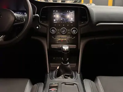 Renault Mégane Sport Tourer 2021 - 14990 EUR, 171050 km - AUTO.MOTO.pt - 171050km - foto 19 de 32