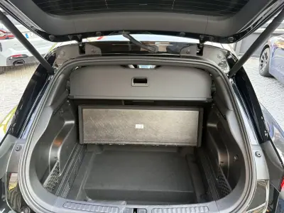 Smart 3 2025 - 40990 EUR, 9874 km - 9874km - foto 17 de 18