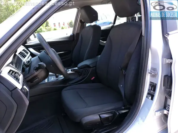 BMW 320 2016 - 16750 EUR, 181000 km - AUTO.MOTO.pt - 181000km - foto 21 de 27