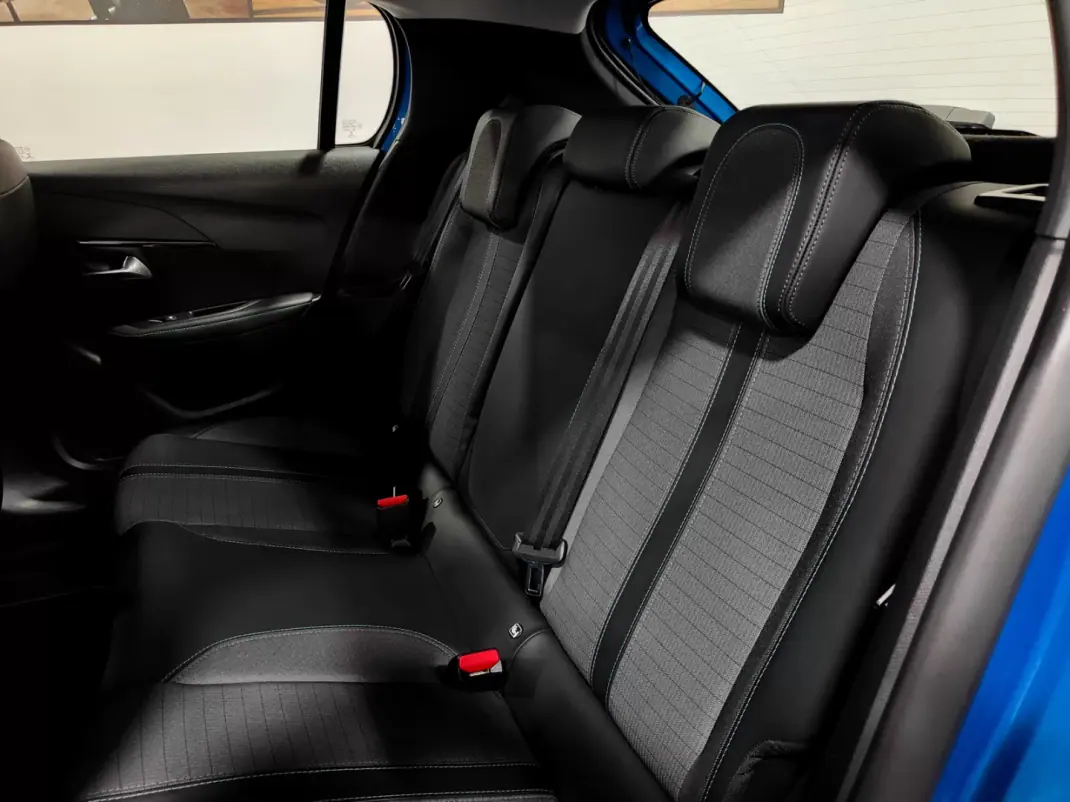 Peugeot 208 2019 - 14500 EUR, 90000 km - AUTO.MOTO.pt - 90000km - foto 34 de 60