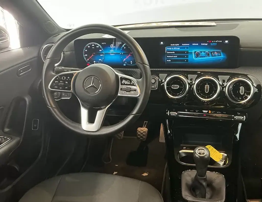 Mercedes-Benz CLA 180 2020 - 19400 EUR, 133315 km - AUTO.MOTO.pt - 133315km - foto 7 de 7