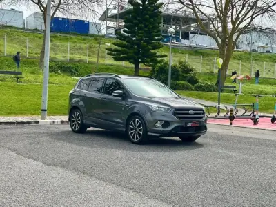 Ford Kuga 2017 - 16490 EUR, 75000 km - AUTO.MOTO.pt - 75000km - foto 26 de 60