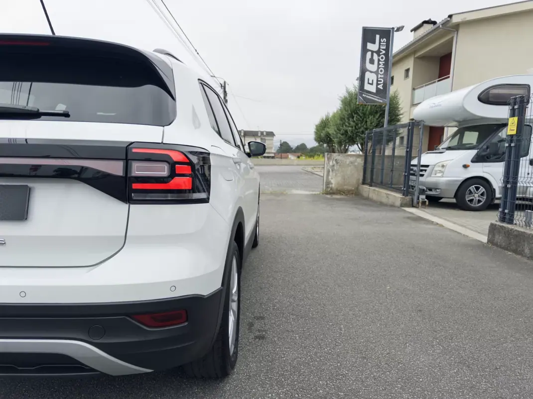 Volkswagen T-Cross 2019 - 17990 EUR, 105000 km - 105000km - foto 11 de 39