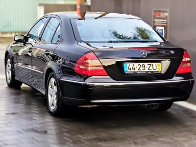 Mercedes-Benz E 220 2005 - 10950 EUR, 175000 km - AUTO.MOTO.pt - 175000km - foto 2 de 43