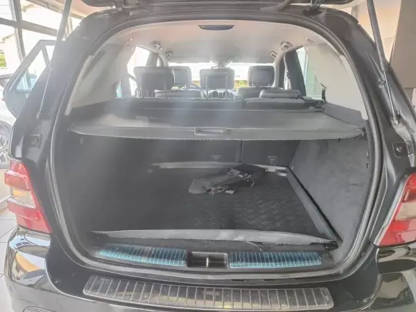 Mercedes-Benz ML 320 2006 - 17990 EUR, 269000 km - AUTO.MOTO.pt - 269000km - foto 13 de 32