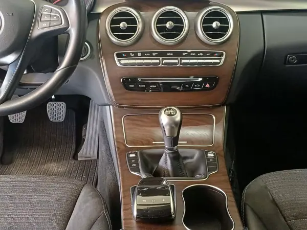 Mercedes-Benz C 220 2015 - 22490 EUR, 76614 km - 76614km - foto 8 de 15