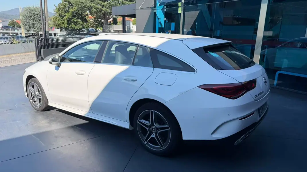 Mercedes-Benz CLA 250 2022 - 29900 EUR, 108000 km - 108000km - foto 5 de 12