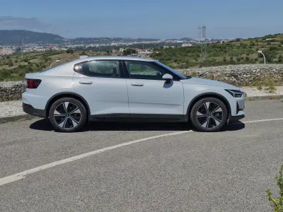 Polestar 2 2023 - 29990 EUR, 59608 km - AUTO.MOTO.pt - 59608km - foto 42 de 46