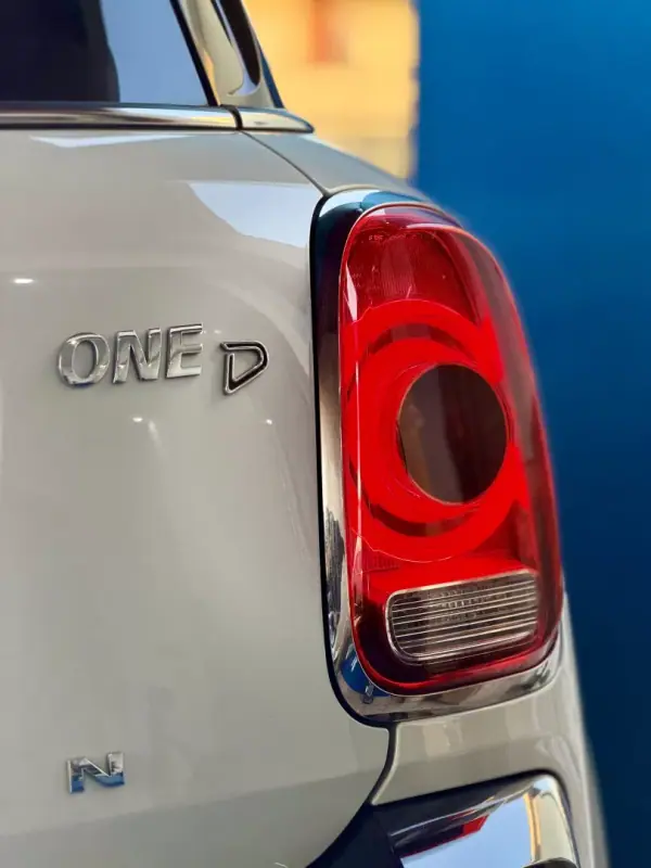 MINI Countryman 2019 - 24450 EUR, 79000 km - AUTO.MOTO.pt - 79000km - foto 30 de 31