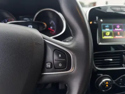 Renault Clio 2019 - 10990 EUR, 128000 km - AUTO.MOTO.pt - 128000km - foto 24 de 43