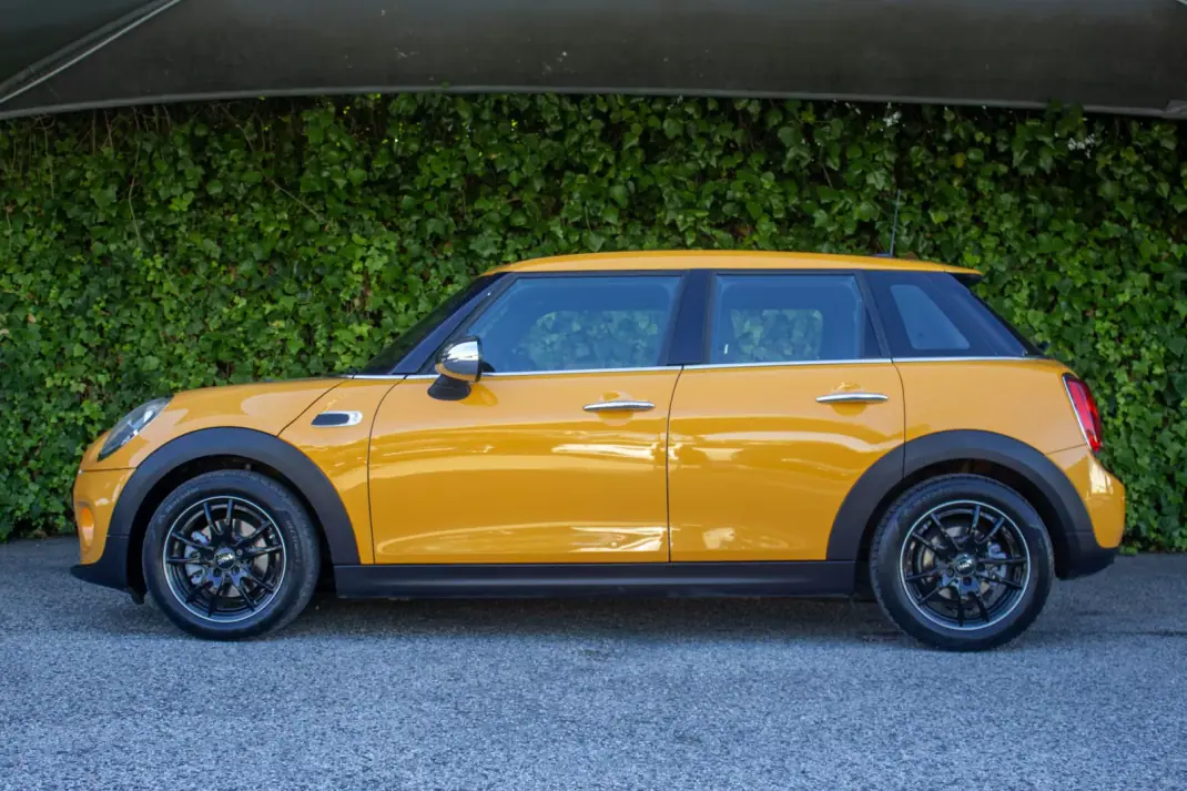MINI One 2015 - 11900 EUR, 194500 km - AUTO.MOTO.pt - 194500km - foto 7 de 18