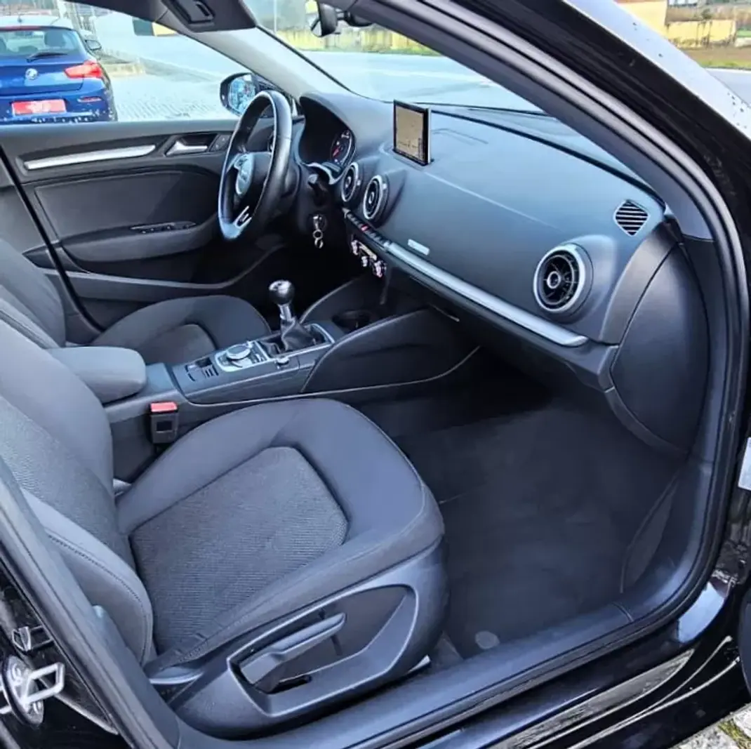 Audi A3 Limousine 2016 - 18999 EUR, 110000 km - 110000km - foto 21 de 23