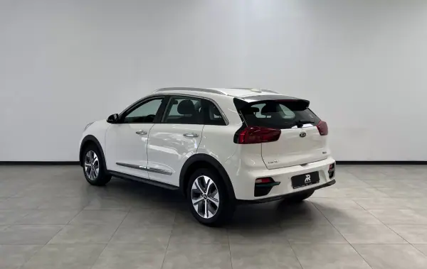 Kia e-Niro 2021 - 21900 EUR, 58000 km - AUTO.MOTO.pt - 58000km - foto 5 de 21