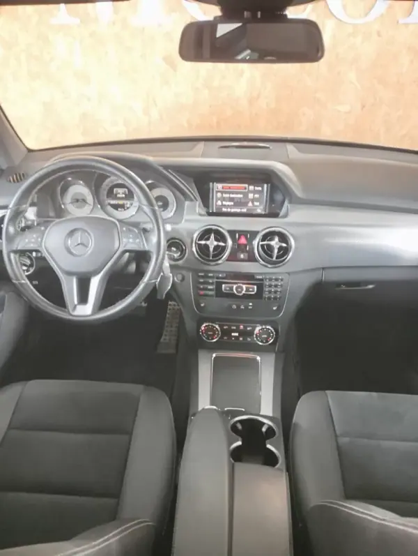 Mercedes-Benz GLK 250 2013 - 16900 EUR, 238000 km - AUTO.MOTO.pt - 238000km - foto 15 de 20