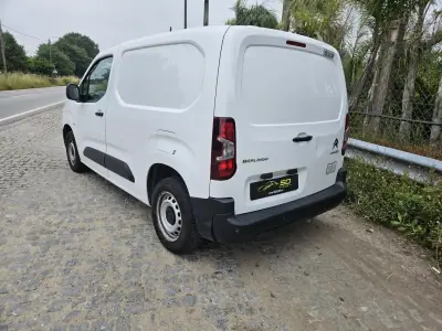Citroën BERLINGO VAN XL 1.5 BLUE HDI 3 LUGARES 2020 - 9750 EUR, 87000 km - AUTO.MOTO.pt - 87000km - foto 4 de 8