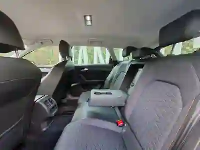 SEAT Leon ST 2020 - 21500 EUR, 180000 km - AUTO.MOTO.pt - 180000km - foto 8 de 14