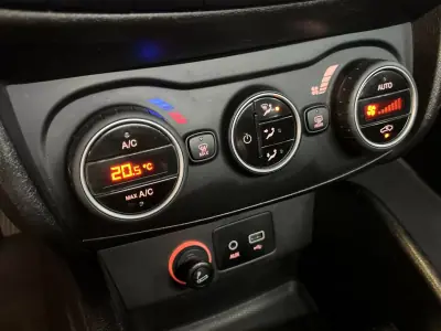 Fiat Tipo Station Wagon 2017 - 9490 EUR, 120000 km - AUTO.MOTO.pt - 120000km - foto 13 de 30