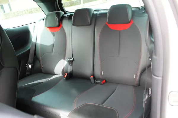Citroën DS3 2012 - 16900 EUR, 52000 km - AUTO.MOTO.pt - 52000km - foto 24 de 33