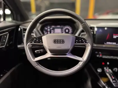 Audi Q4 e-tron 2023 - 39990 EUR, 31550 km - 31550km - foto 11 de 12