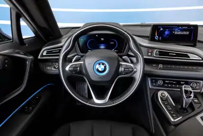 BMW i8 2016 - 69900 EUR, 48533 km - AUTO.MOTO.pt - 48533km - foto 8 de 16