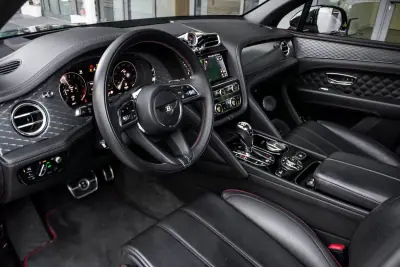 Bentley Bentayga 2022 - 230000 EUR, 70942 km - AUTO.MOTO.pt - 70942km - foto 32 de 57