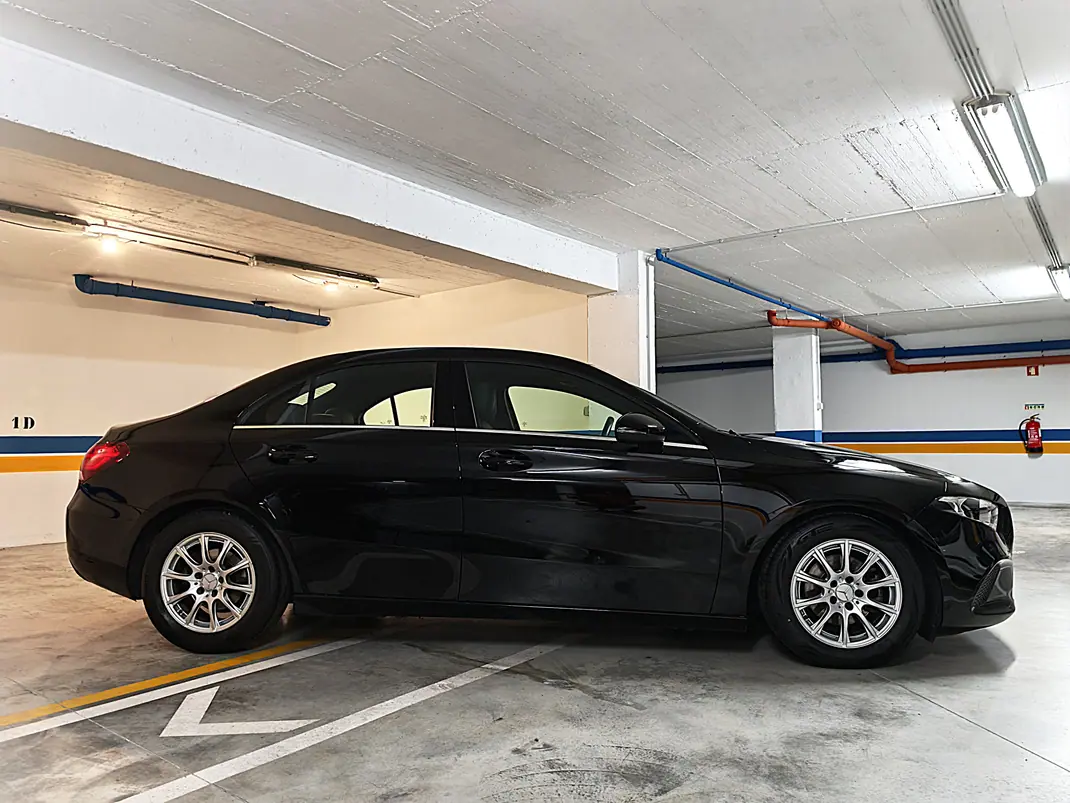 Mercedes-Benz A 180 Limousine 2020 - 21500 EUR, 88000 km - AUTO.MOTO.pt - 88000km - foto 4 de 14