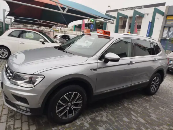 Volkswagen Tiguan Allspace 2021 - 29990 EUR, 108015 km - AUTO.MOTO.pt - 108015km - foto 3 de 20