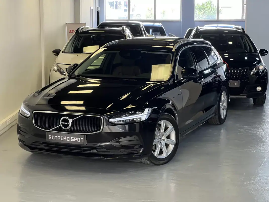 Volvo V90 2018 - 27490 EUR, 160000 km - AUTO.MOTO.pt - 160000km - foto 1 de 53