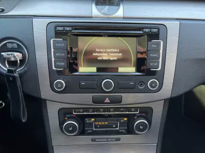 Volkswagen Passat Variant 2011 - 7990 EUR, 236645 km - AUTO.MOTO.pt - 236645km - foto 17 de 24