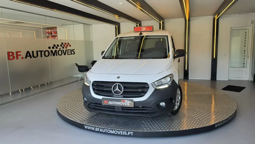 Mercedes-Benz Citan 2025 - 24950 EUR, 10603 km - AUTO.MOTO.pt - 10603km - foto 11 de 50