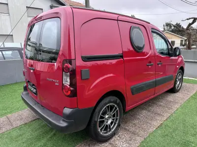 Peugeot PARTNER GIRAFON 2012 - 6500 EUR, 205000 km - AUTO.MOTO.pt - 205000km - foto 4 de 29