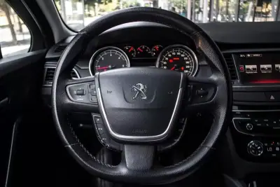 Peugeot 508 SW 2015 - 8900 EUR, 191159 km - AUTO.MOTO.pt - 191159km - foto 12 de 39