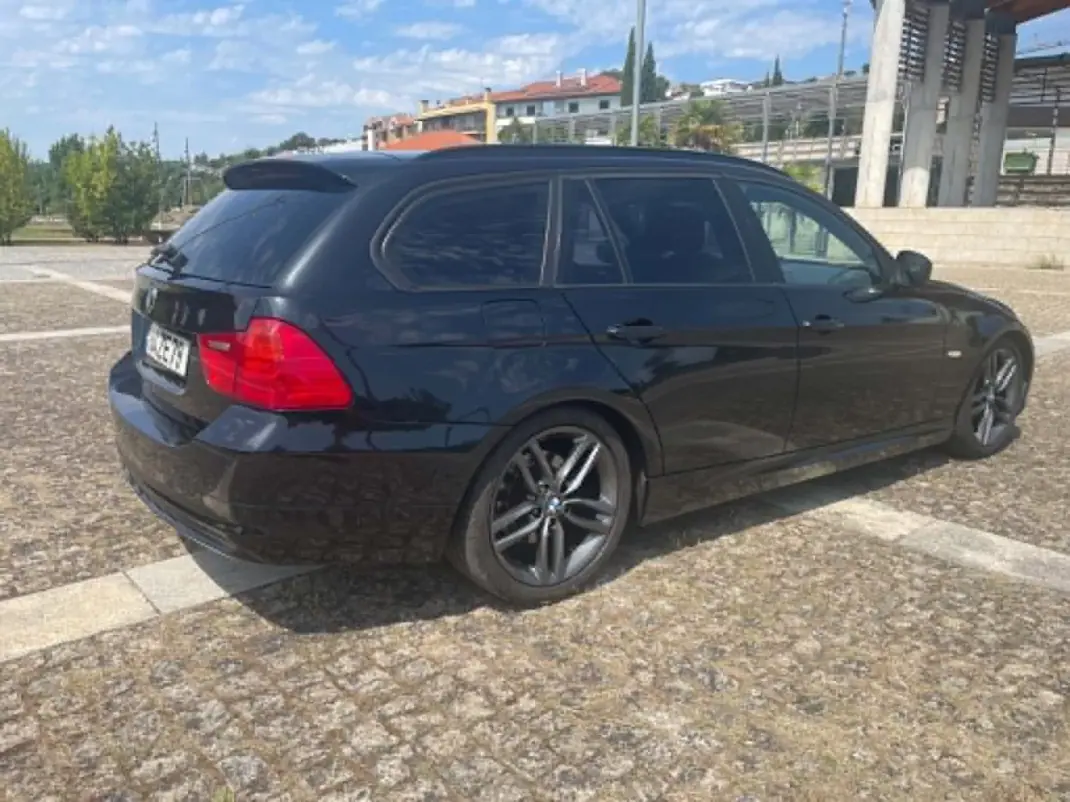 BMW 318 2011 - 11490 EUR, 290000 km - AUTO.MOTO.pt - 290000km - foto 4 de 9