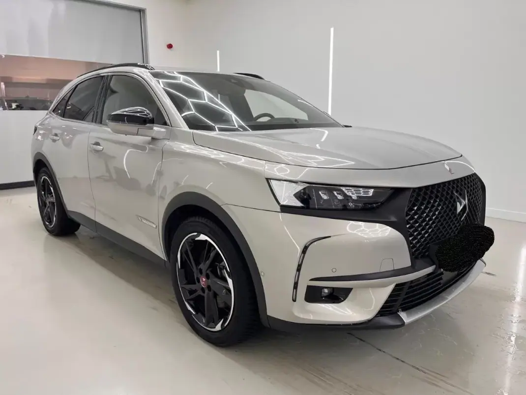 DS DS7 Crossback 2022 - 25650 EUR, 51541 km - AUTO.MOTO.pt - 51541km - foto 1 de 17
