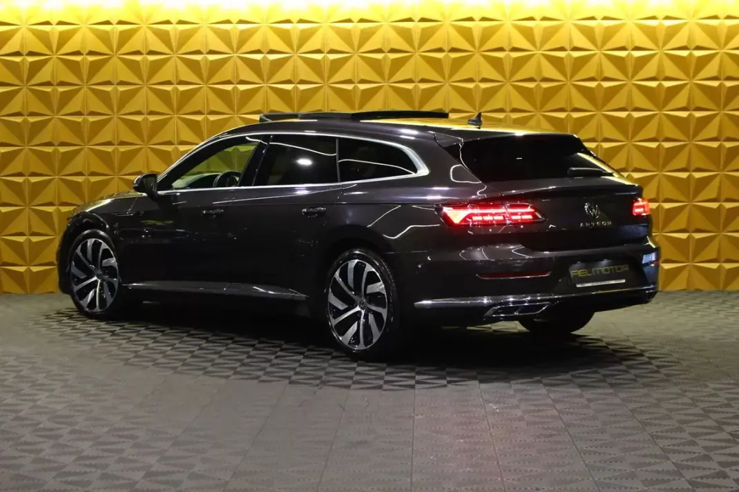 Volkswagen Arteon 2021 - 25400 EUR, 209040 km - AUTO.MOTO.pt - 209040km - foto 15 de 40