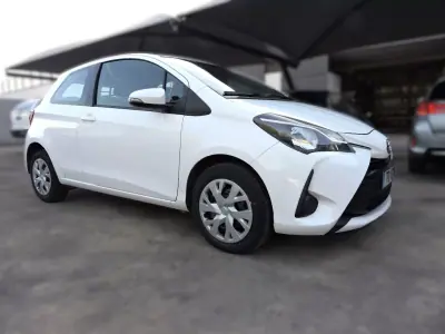 Toyota YARIS BIZZ (NLP 1.0 VVT-i 1.0) 2019 - 11000 EUR, 215000 km - AUTO.MOTO.pt - 215000km - foto 3 de 9