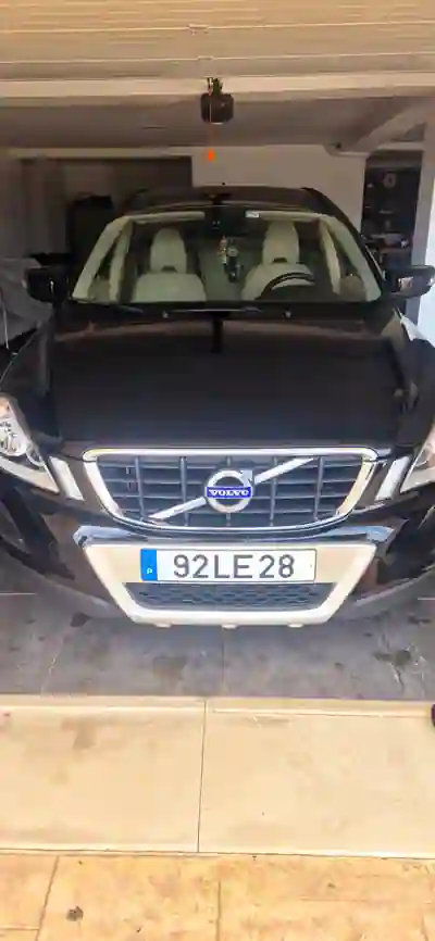 Volvo XC 60 2010 - 10900 EUR, 251000 km - AUTO.MOTO.pt - 251000km - foto 6 de 6