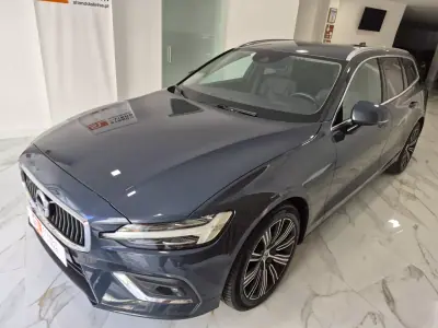 Volvo V60 2021 - 31800 EUR, 74884 km - AUTO.MOTO.pt - 74884km - foto 11 de 34