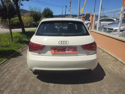 Audi A1 Sportback 2013 - 9500 EUR, 141870 km - AUTO.MOTO.pt - 141870km - foto 5 de 12