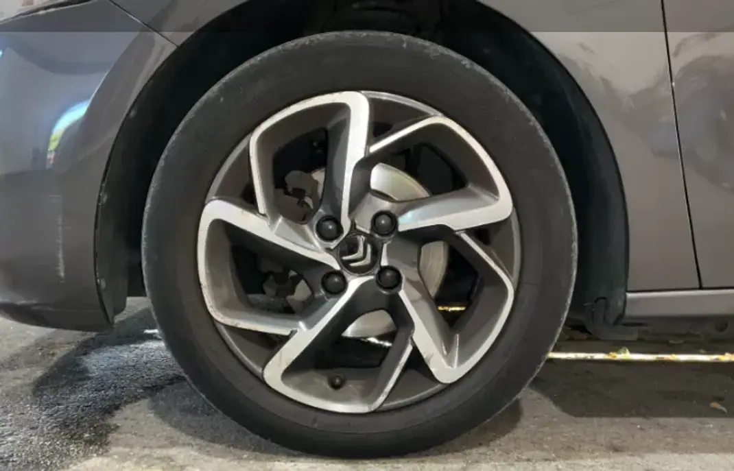 Citroën C-Elysée 2020 - 10990 EUR, 130000 km - 130000km - foto 9 de 18