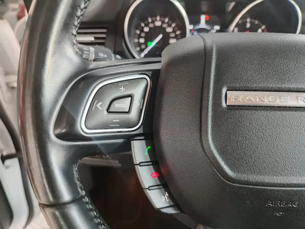 Land Rover Range Rover Evoque 2016 - 22750 EUR, 86400 km - AUTO.MOTO.pt - 86400km - foto 25 de 35