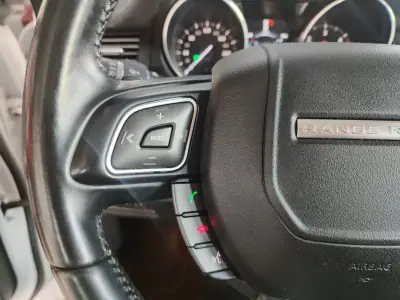 Land Rover Range Rover Evoque 2016 - 22750 EUR, 86400 km - AUTO.MOTO.pt - 86400km - foto 25 de 35