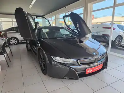 BMW i8 2017 - 65500 EUR, 96600 km - AUTO.MOTO.pt - 96600km - foto 18 de 38