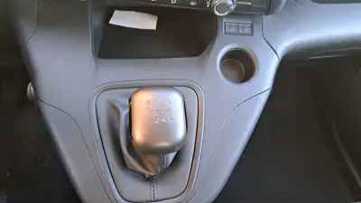 Toyota Proace City Verso 1.5D L1 Confort 2022 - 22900 EUR, 171567 km - AUTO.MOTO.pt - 171567km - foto 24 de 35