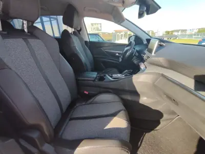 Peugeot 3008 2017 - 16900 EUR, 96000 km - 96000km - foto 19 de 23