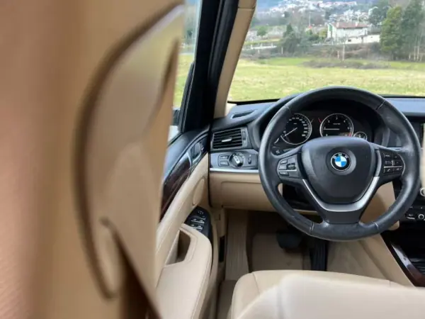 BMW X3 2015 - 28990 EUR, 134770 km - AUTO.MOTO.pt - 134770km - foto 12 de 20